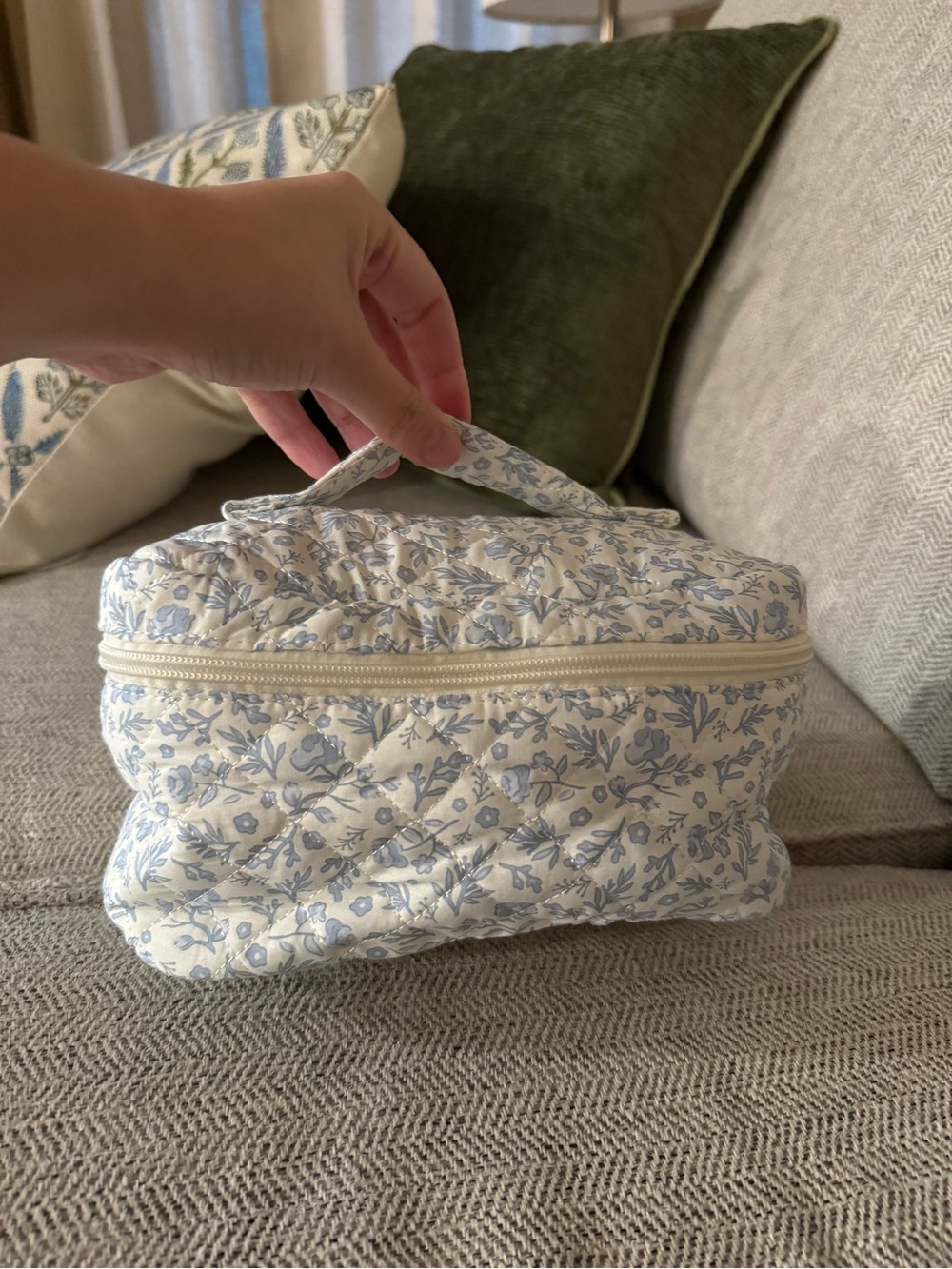 Quilted Floral Travel Cosmetic Bag - Blue and Cream